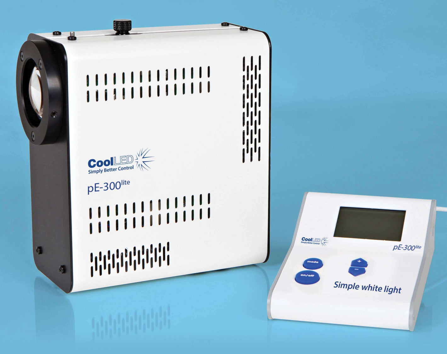 CoolLED pE-300lite- Simple white light for everyday fluorescence